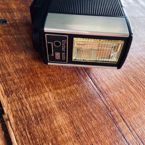 Vivitar Auto 252 Camera Flash With bag - Picture 6 of 6